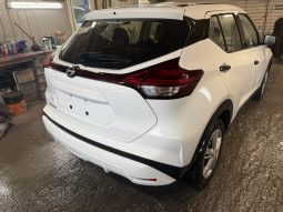 
										2023 nissan kicks full									